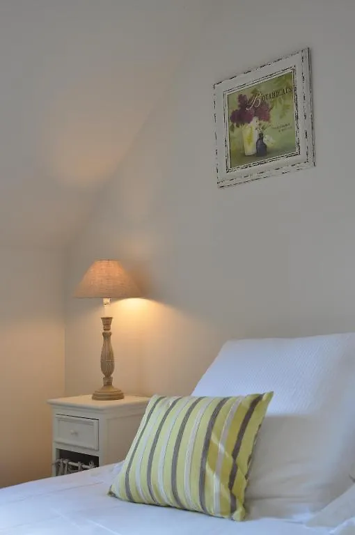 La Ferme Saint-Vennec Otel Combrit Konukevi